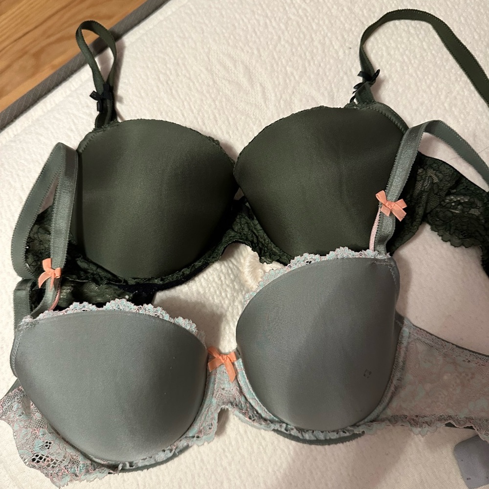 Victoria’s Secret strapless bras and others